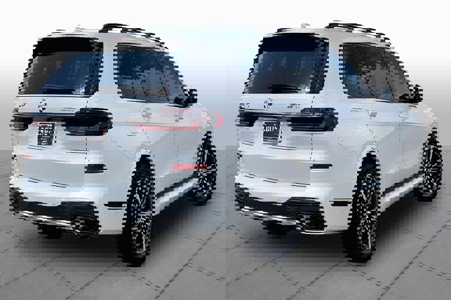 Used 2024 BMW X7 xDrive40i w/ M Sport Package image 12