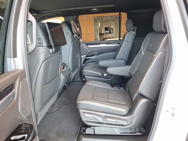 New 2026 Cadillac Escalade ESV Sport w/ LPO, ONYX Package image 7