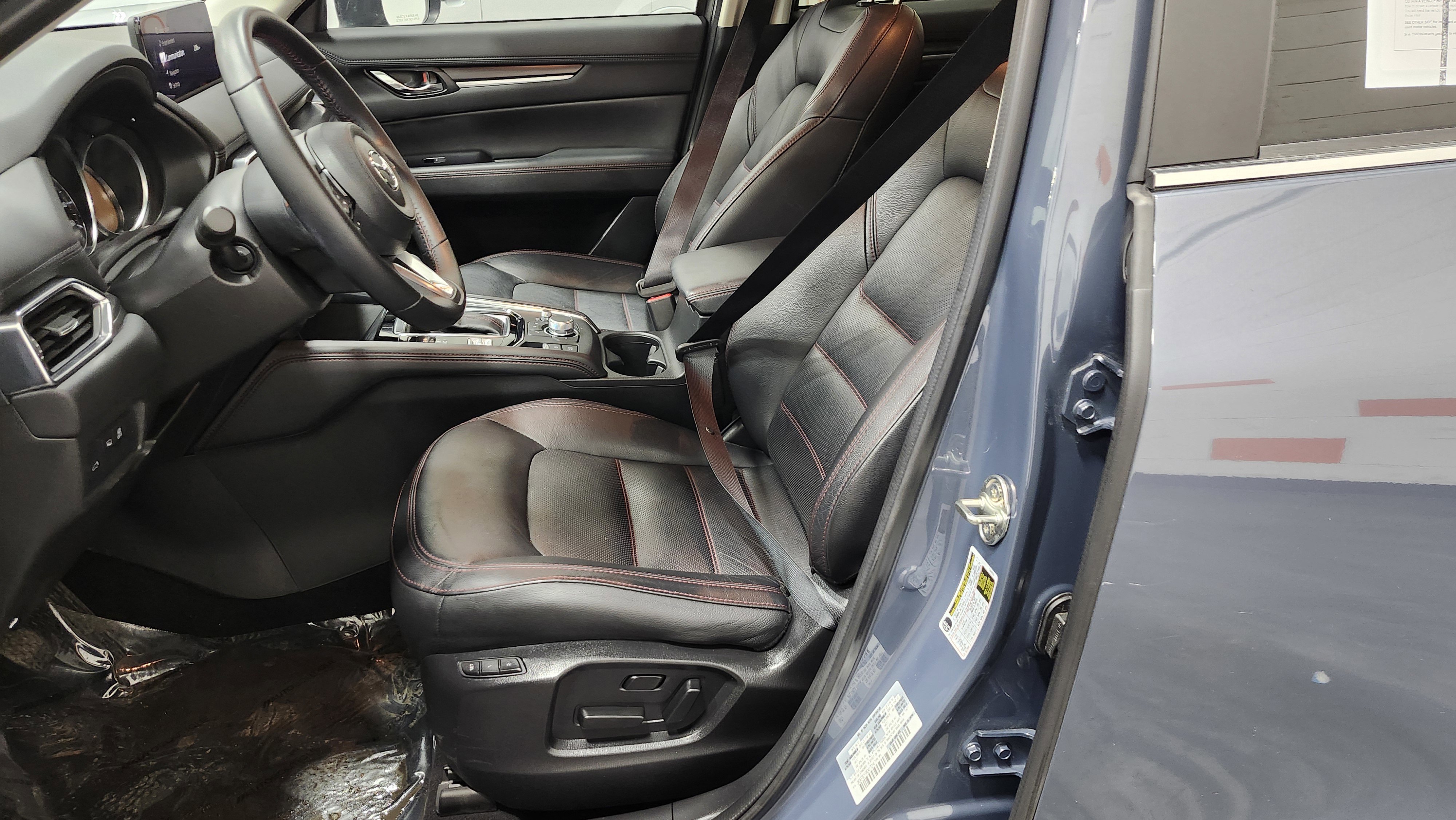 Used 2021 MAZDA CX-5 Carbon Edition image 25