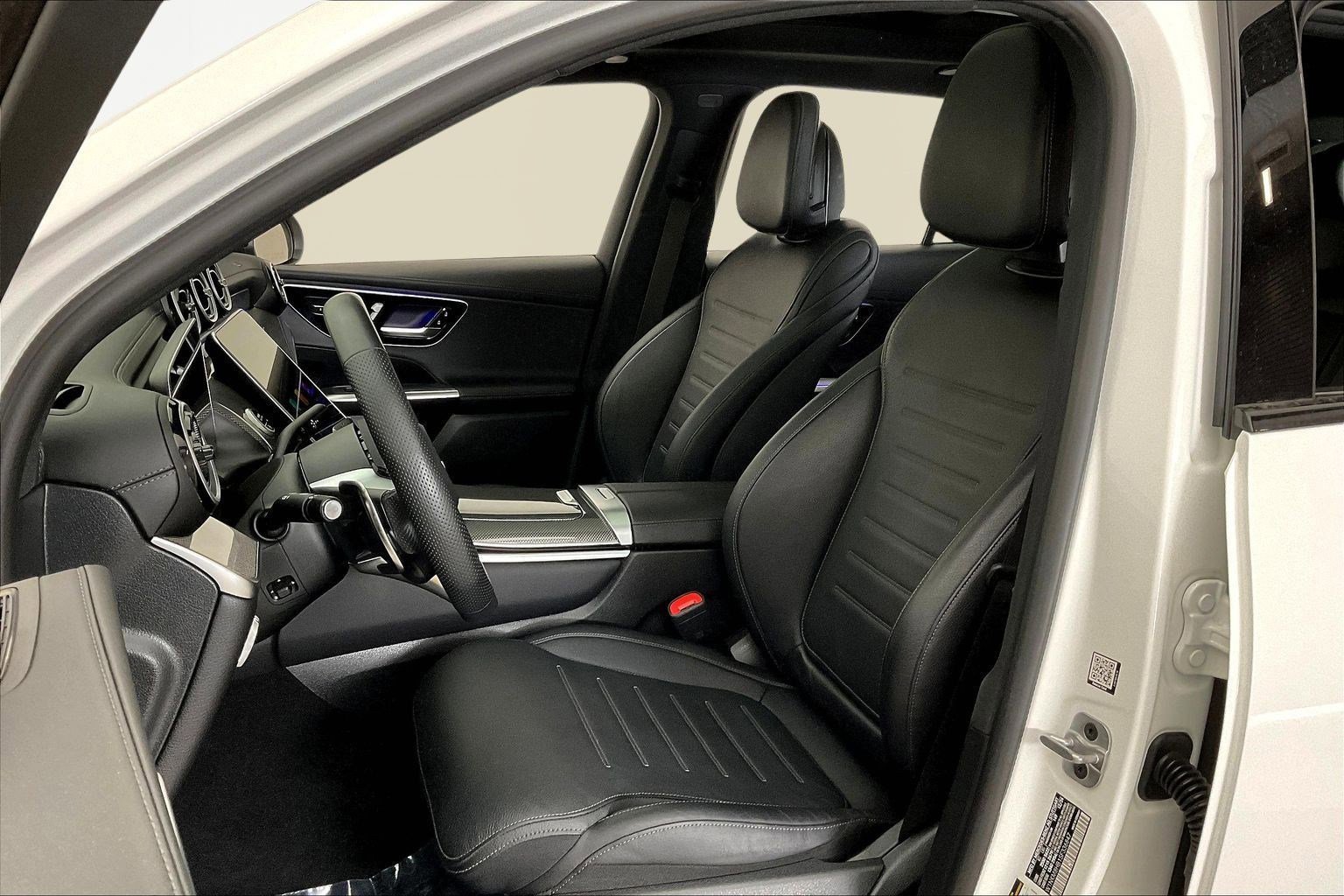 Certified 2025 Mercedes-Benz GLC 43 AMG 4MATIC image 21