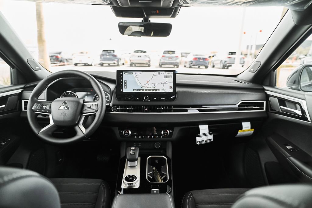 New 2026 Mitsubishi Outlander LE FWD image 44