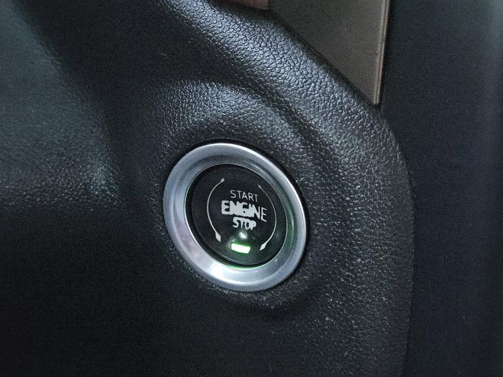 Certified 2020 Chevrolet Silverado 1500 High Country w/ Technology Package image 15