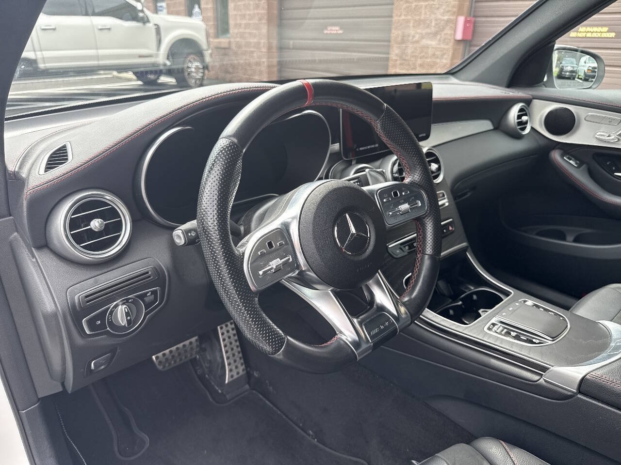 Used 2022 Mercedes-Benz GLC 43 AMG 4MATIC image 40