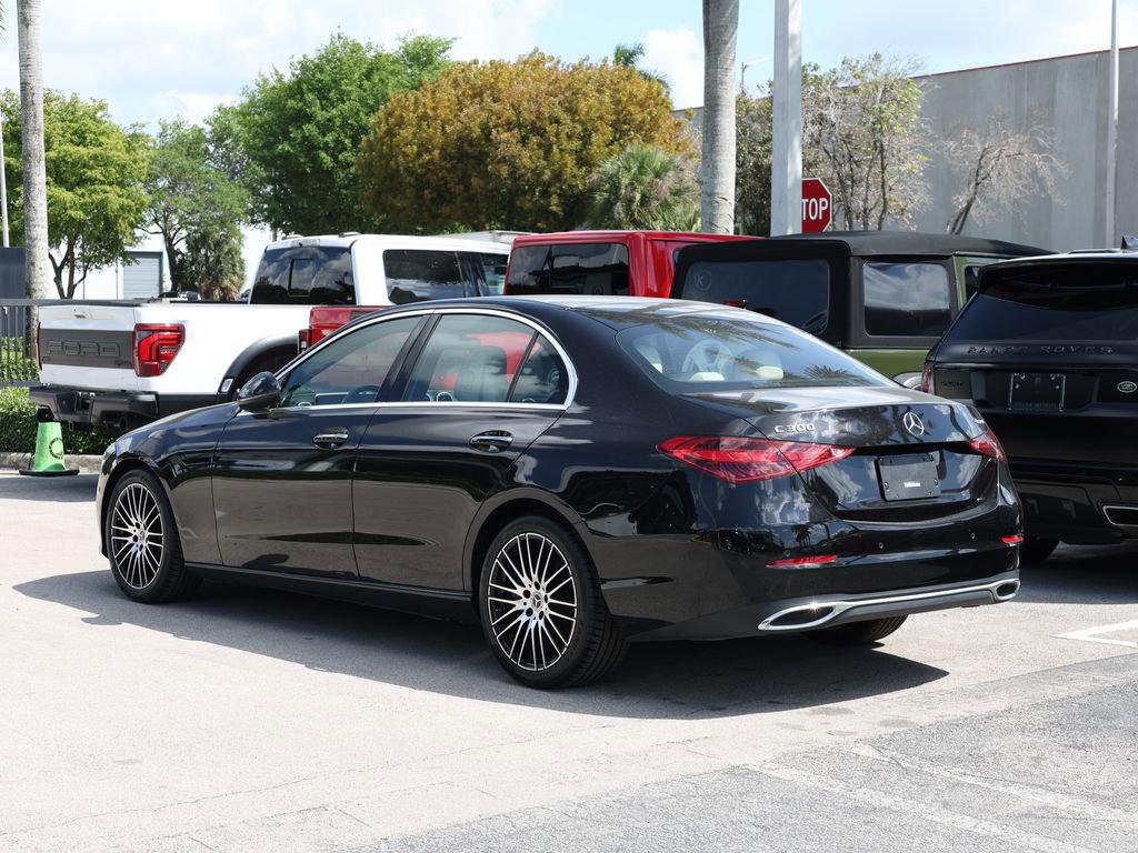 Used 2023 Mercedes-Benz C 300 4MATIC Sedan image 4