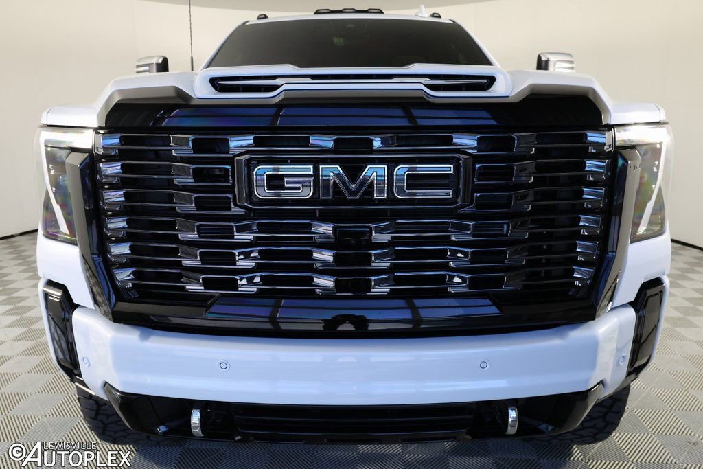Used 2026 GMC Sierra 2500 Denali Ultimate image 2