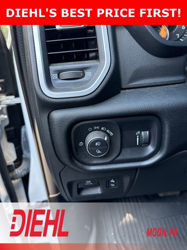 Used 2022 RAM 1500 Big Horn AWD/4WD image 9