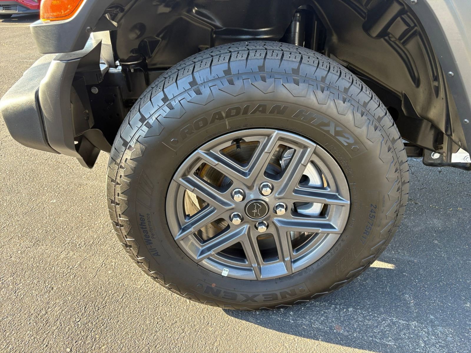 Used 2025 Jeep Wrangler Sport S image 29