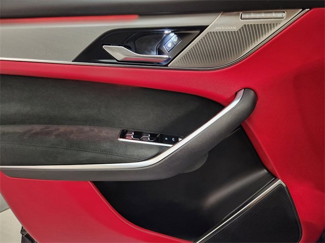 Used 2022 Jaguar F-PACE SVR image 24