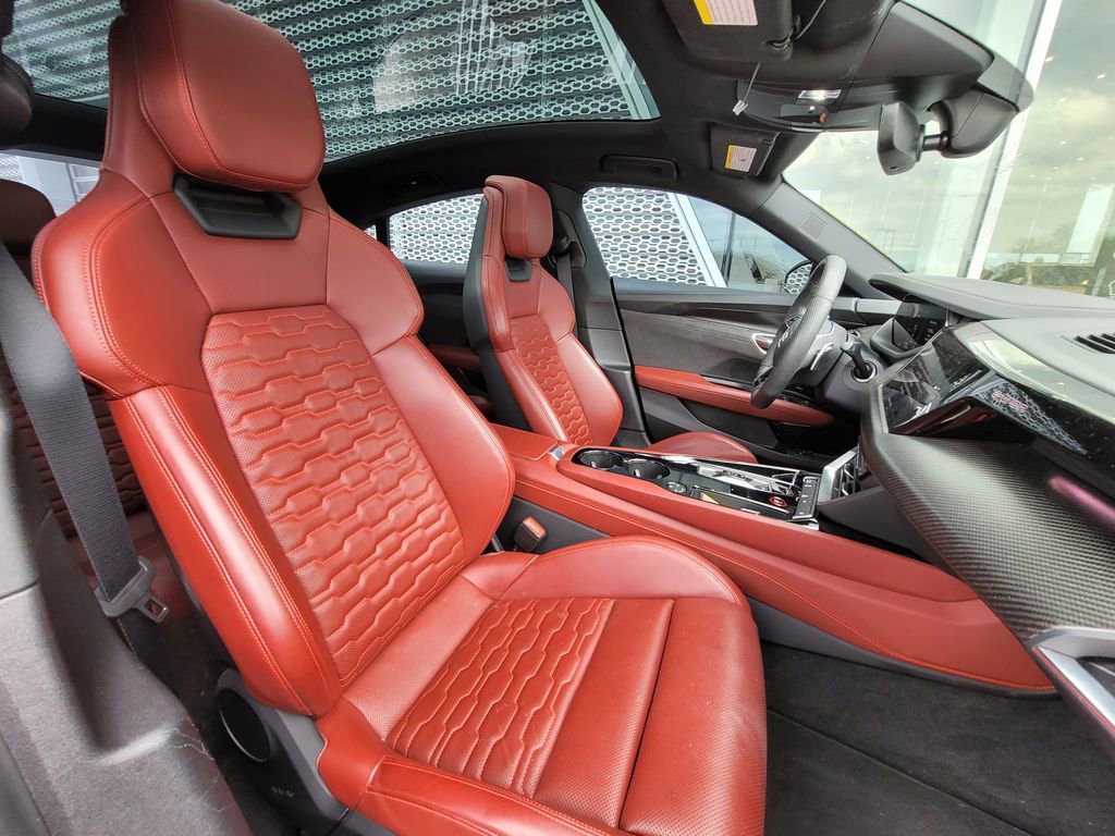 Used 2024 Audi e-tron GT Premium Plus w/ Performance Package AWD/4WD image 19