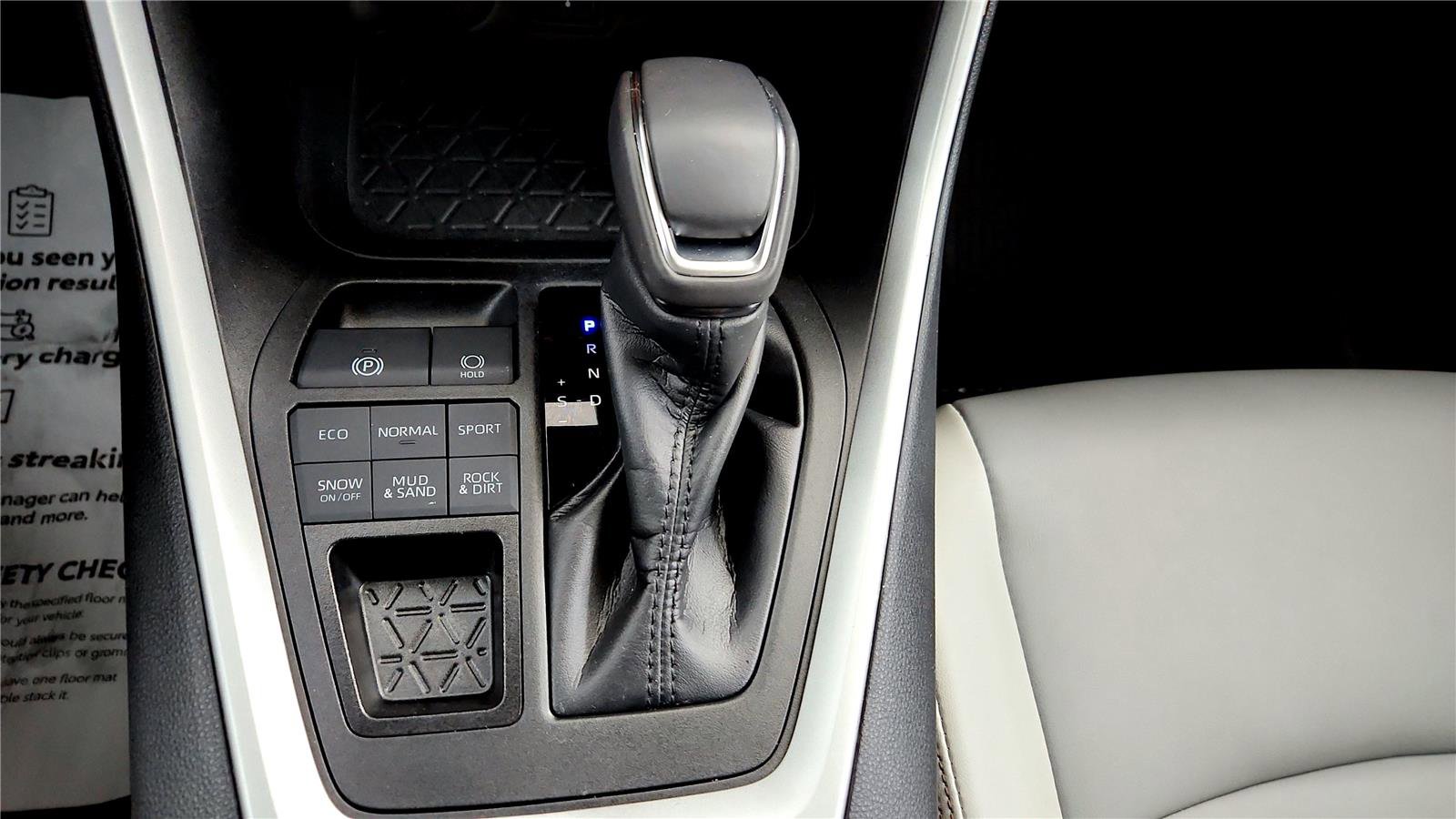Certified 2022 Toyota RAV4 XLE Premium image 41