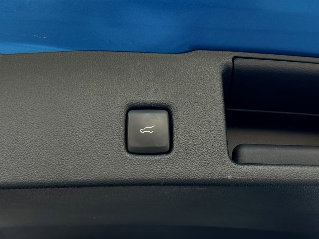 Used 2020 Ford Escape SEL image 18