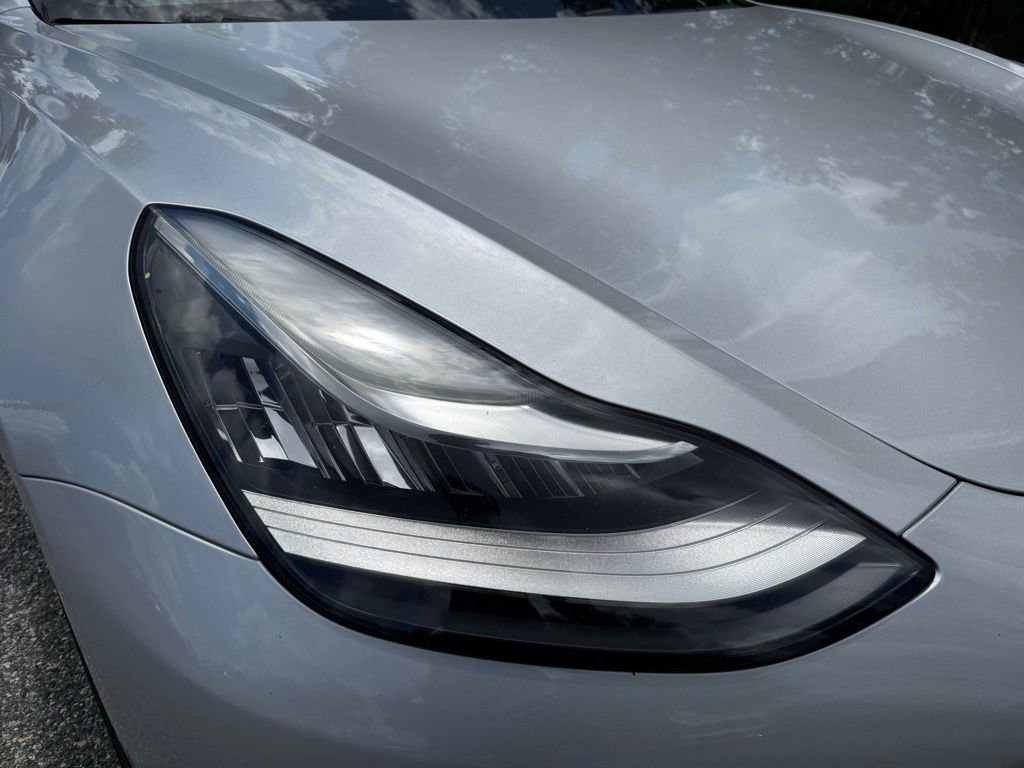 Used 2018 Tesla Model 3 Mid Range RWD image 4