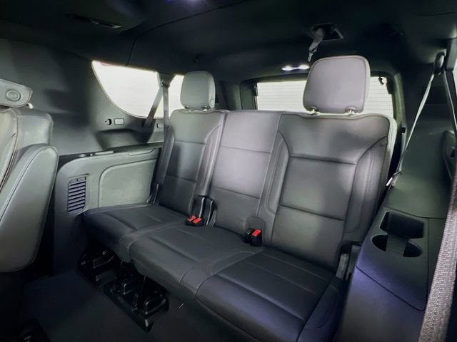 Used 2023 Chevrolet Suburban High Country image 37