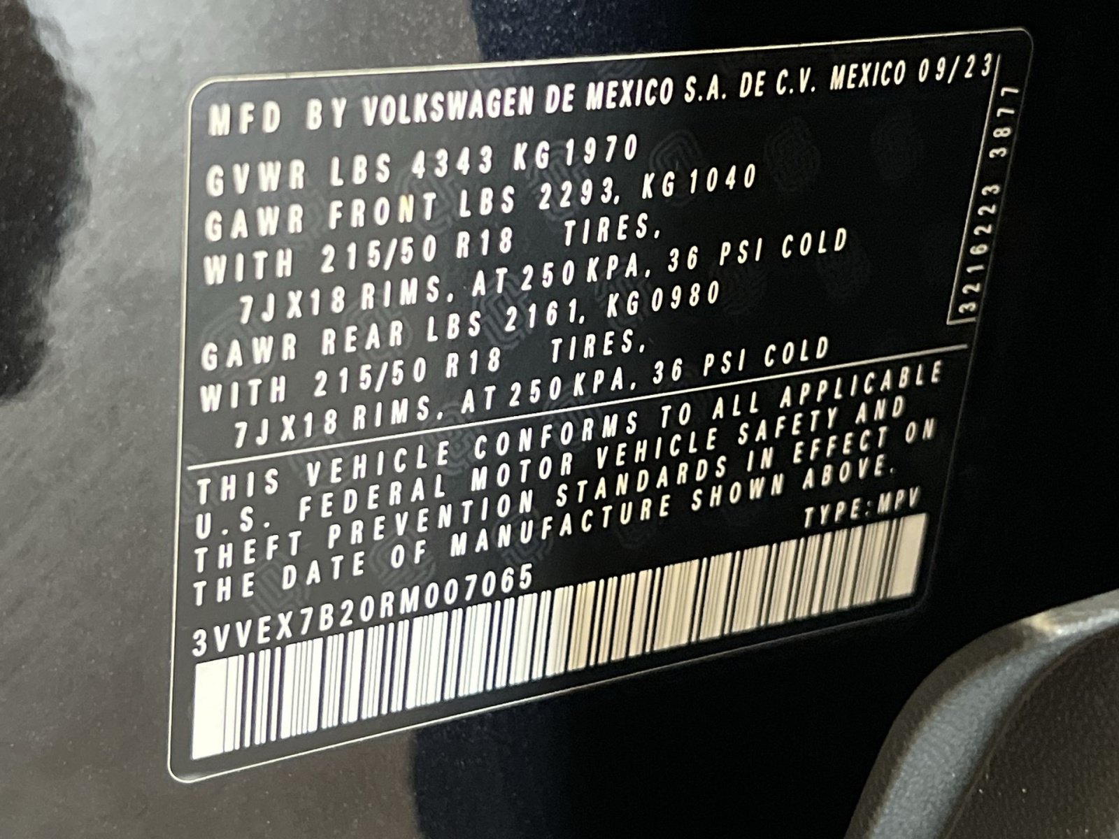 Used 2024 Volkswagen Taos SE w/ Panoramic Sunroof Package FWD image 40