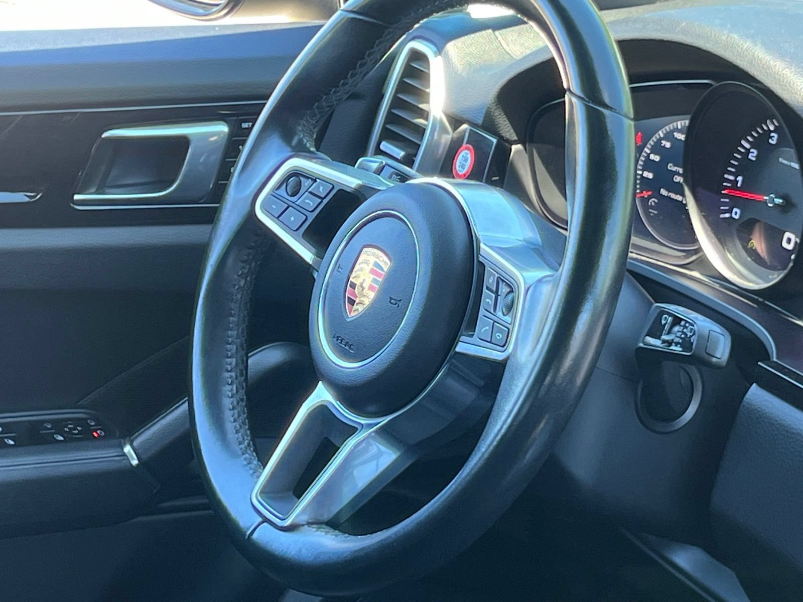 Certified 2019 Porsche Cayenne AWD/4WD image 20