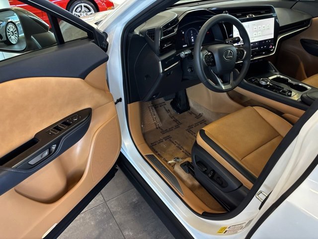 Used 2024 Lexus RZ 300e Premium image 9