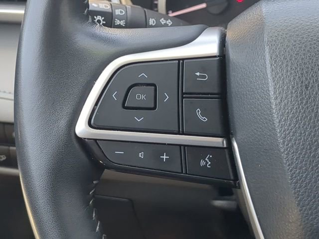 Used 2023 Toyota Highlander XLE image 25