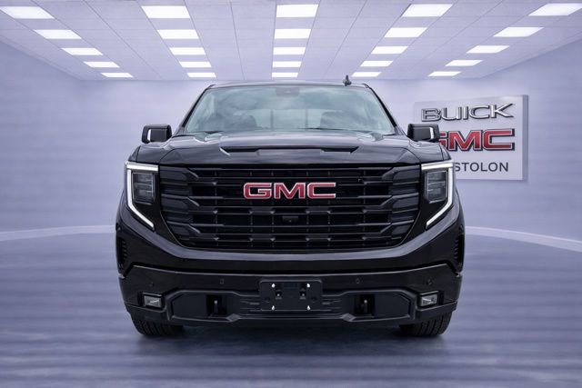 Used 2025 GMC Sierra 1500 Elevation w/ Elevation Premium Package image 2
