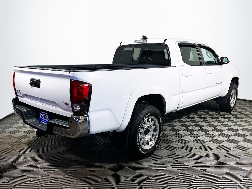 Certified 2022 Toyota Tacoma SR5 AWD/4WD image 7