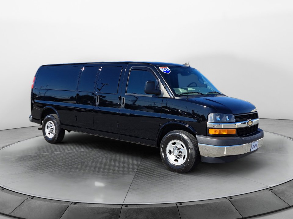 Used 2017 Chevrolet Express 3500 LT w/ LT Preferred Equipment Group RWD video 1