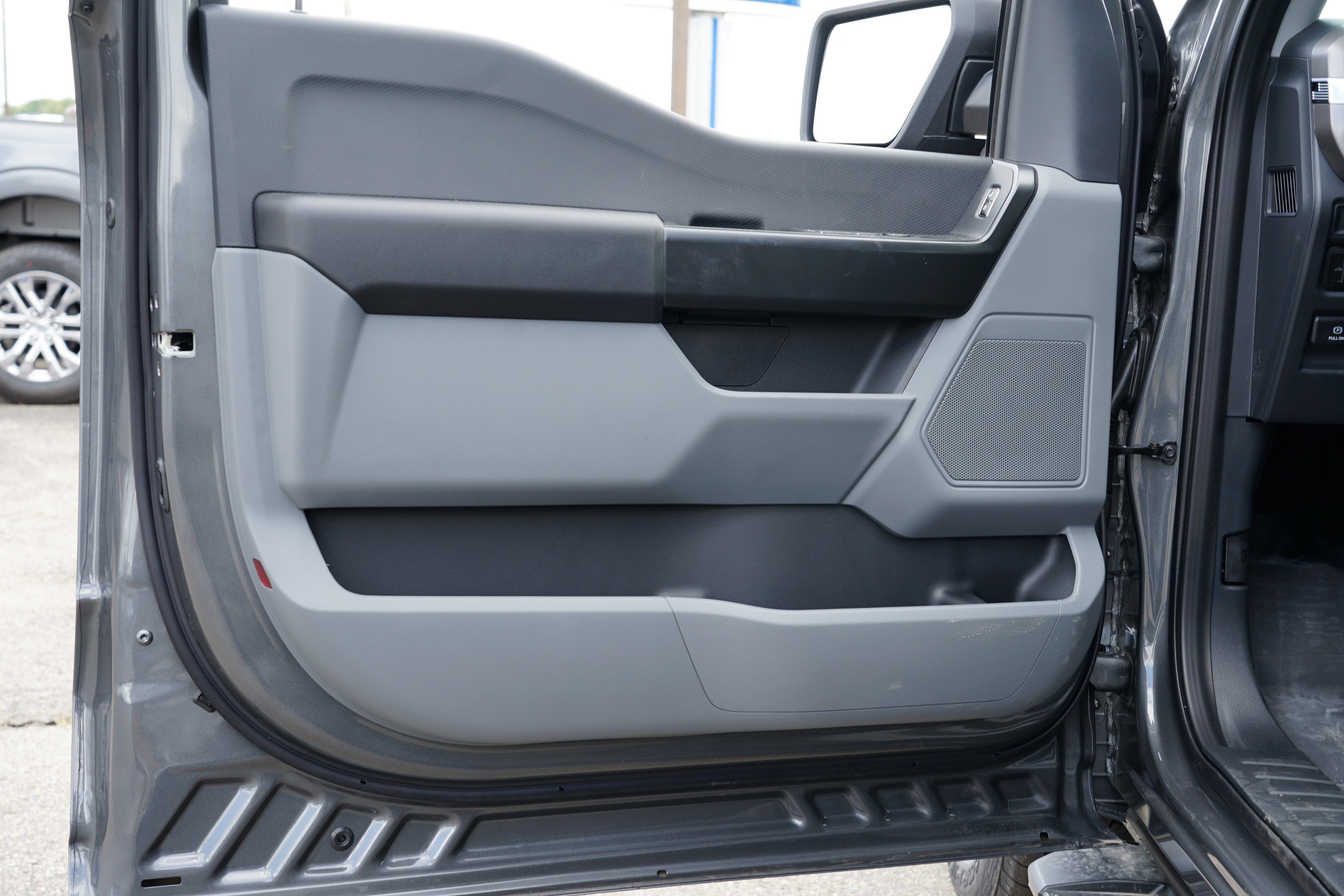 New 2025 Ford F150 XL w/ Equipment Group 103A High image 14