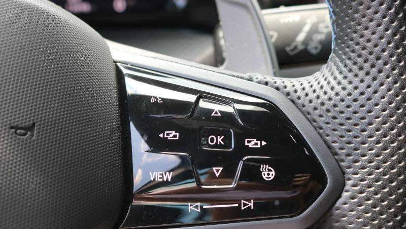 Used 2024 Volkswagen Golf R AWD/4WD image 10