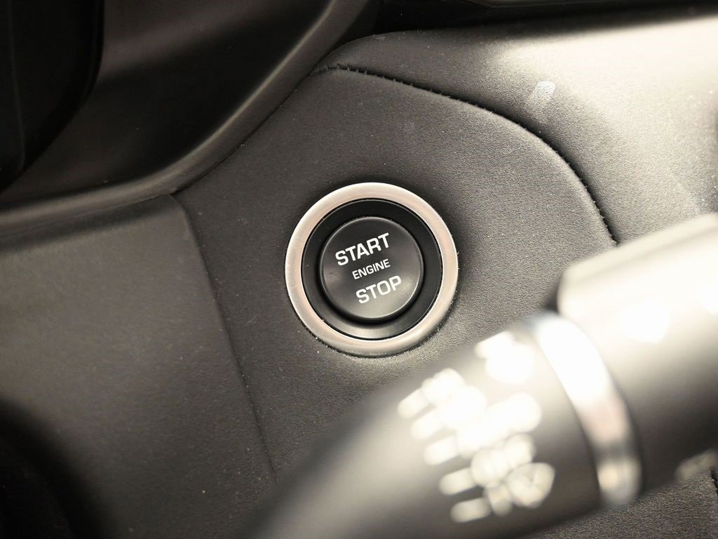 Used 2025 Land Rover Range Rover Velar S image 23