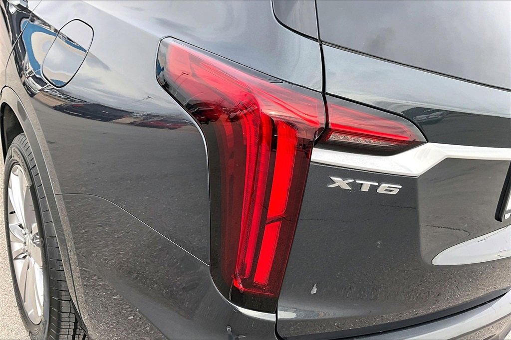 Used 2023 Cadillac XT6 Premium Luxury w/ Technology Package image 31