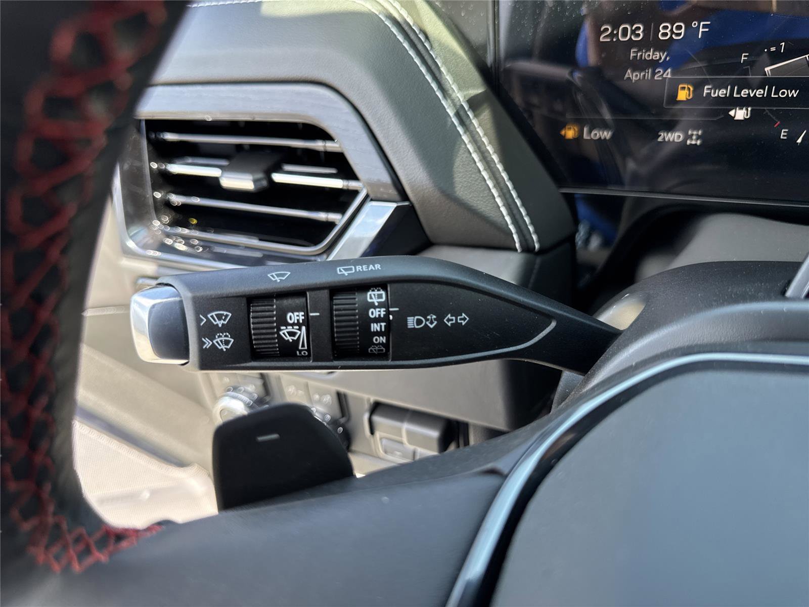 New 2026 GMC Yukon AT4 Ultimate w/ LPO, Floor Liner Package AWD/4WD image 31