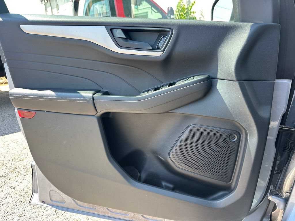 Used 2022 Ford Escape SE w/ Convenience Package FWD image 43