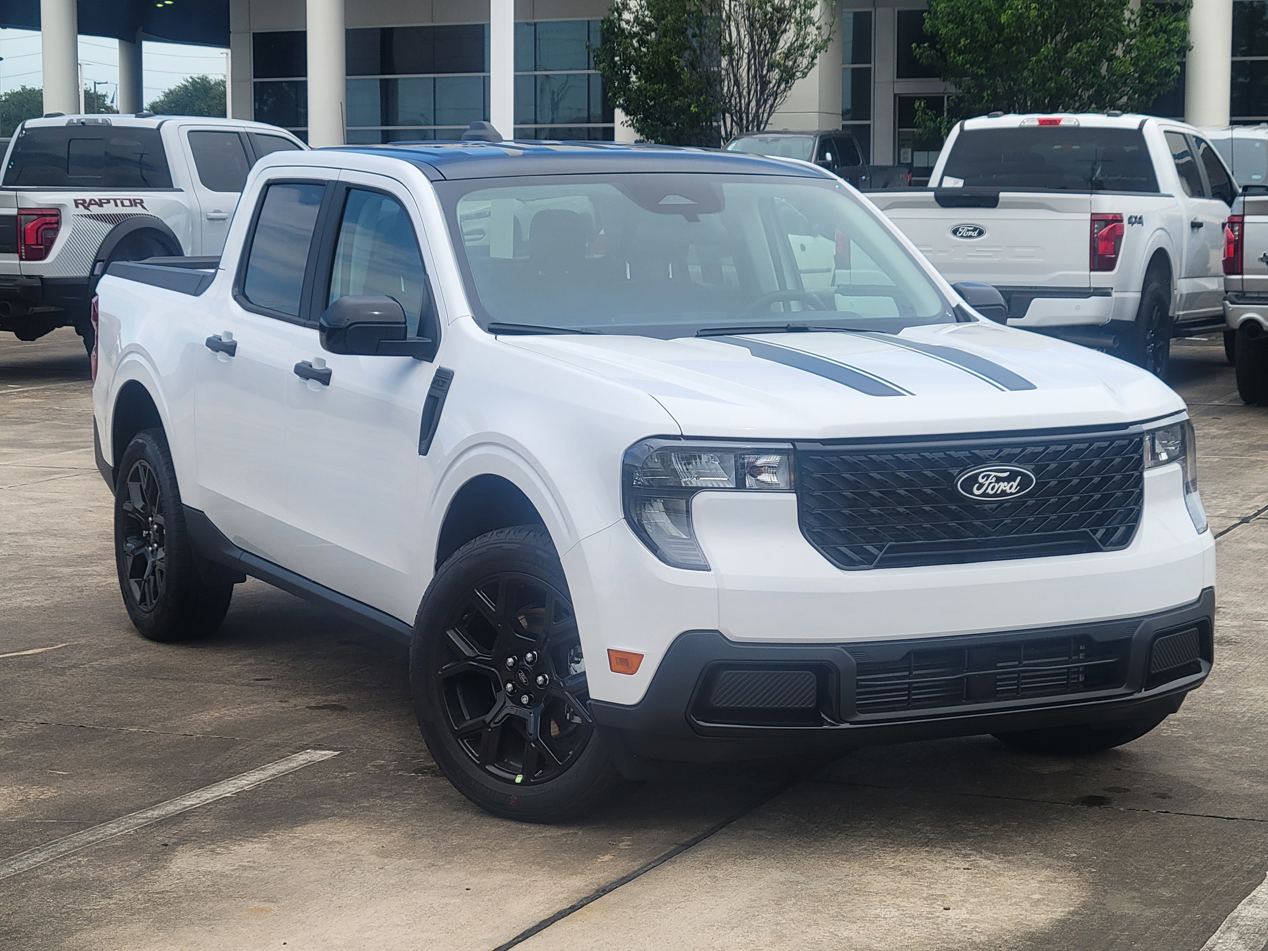 New 2025 Ford Maverick XLT w/ XLT Luxury Package AWD/4WD video 2