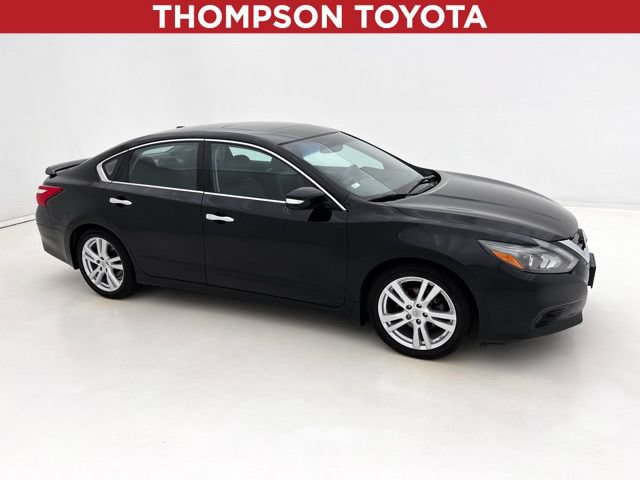 Used 2017 Nissan Altima 3.5 SL w/ 3.5SL Technology Package