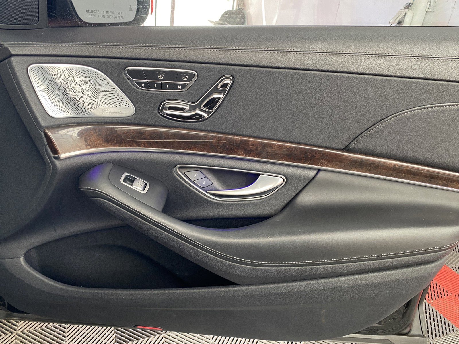 Used 2019 Mercedes-Benz S 560 4MATIC Sedan w/ Premium Package image 7