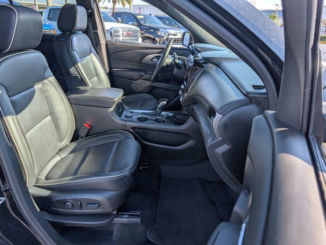 Used 2023 Chevrolet Traverse Premier w/ Redline Edition image 21