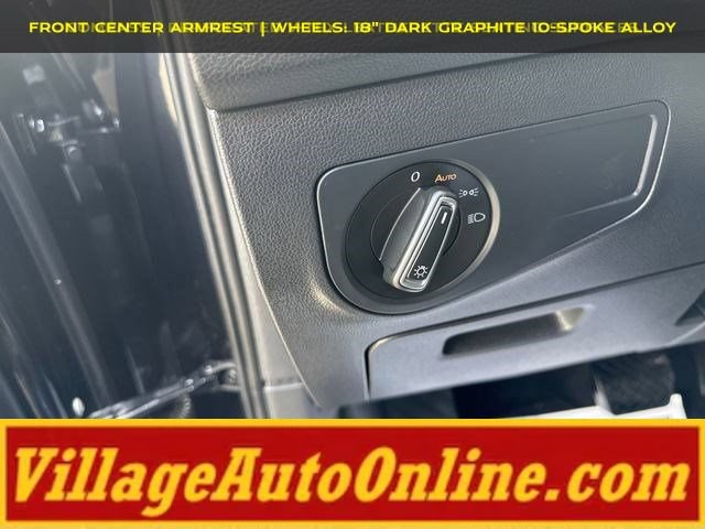 Used 2022 Volkswagen Tiguan SE w/ Panoramic Sunroof Package AWD/4WD image 17