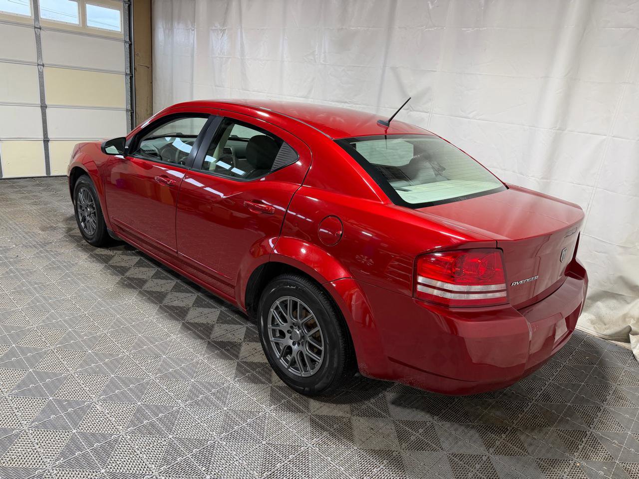 Used 2008 Dodge Avenger SE FWD image 4