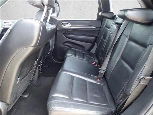 Used 2019 Jeep Grand Cherokee Limited w/ Trailer Tow Group IV AWD/4WD image 9