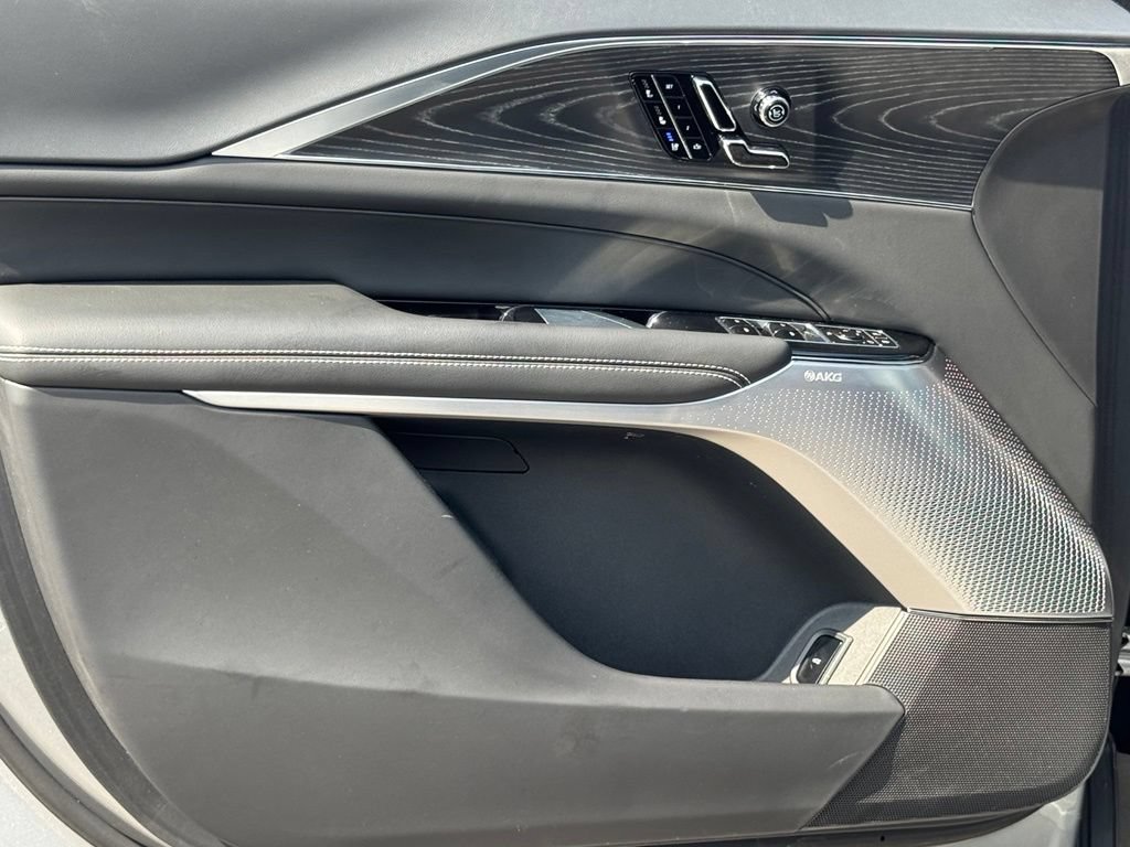 Certified 2025 Cadillac Lyriq Luxury w/ LPO, Floor Liner Package AWD/4WD image 16