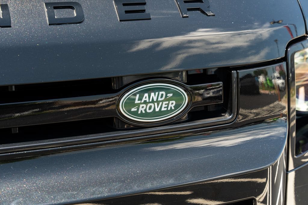 Used 2024 Land Rover Defender 90 S AWD/4WD image 7