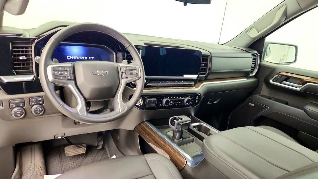 Used 2025 Chevrolet Silverado 1500 RST w/ RST All Star Premium Package image 12