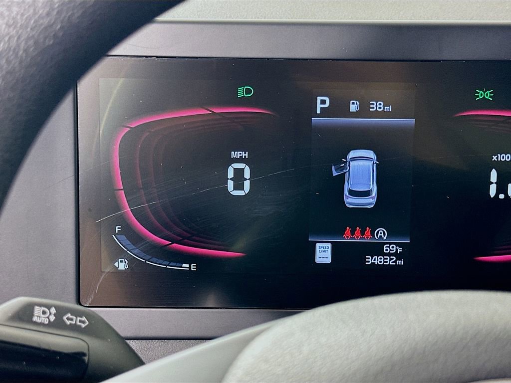 Used 2024 Kia Sportage LX image 12