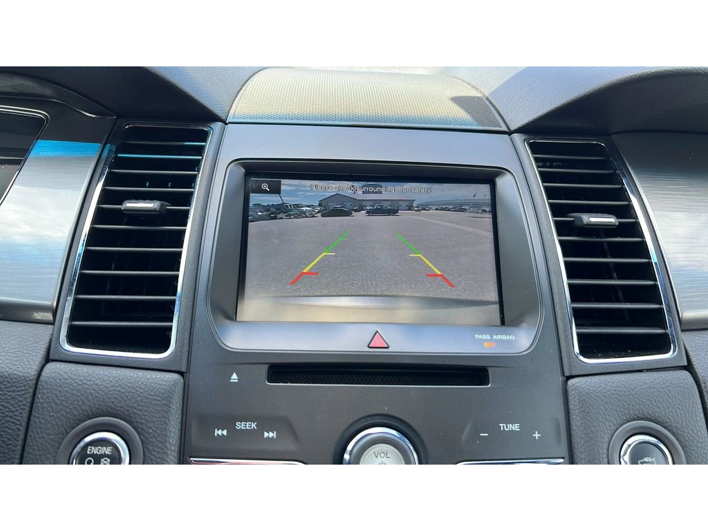 Used 2015 Ford Taurus SEL w/ Equipment Group 201A FWD image 19