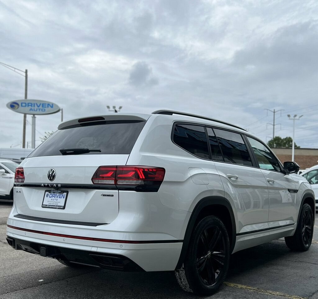 Used 2023 Volkswagen Atlas SEL R-Line AWD/4WD image 5