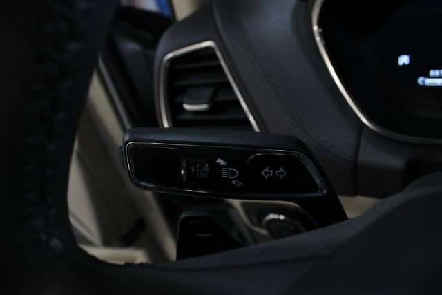Used 2020 Lincoln Nautilus Reserve w/ Equipment Group 201A AWD/4WD image 12