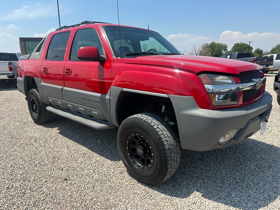 Used 2002 Chevrolet Avalanche 2500 w/ Convenience Pkg AWD/4WD image 1