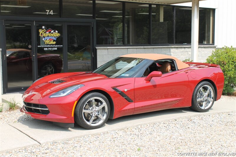 Used 2015 Chevrolet Corvette Stingray Convertible w/ 2LT Preferred Equipment Group RWD image 2
