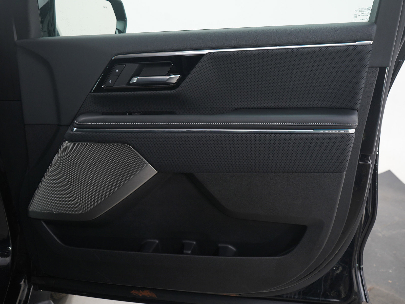 Used 2025 GMC Sierra EV Denali image 12