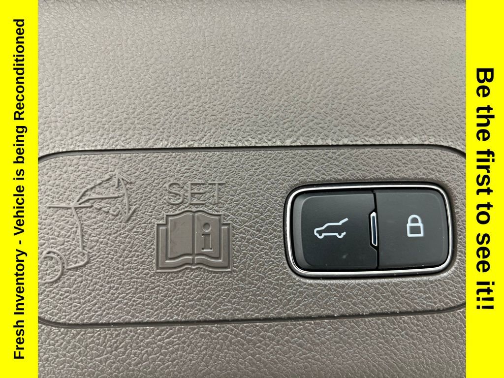 Used 2023 Lincoln Aviator Reserve w/ Equipment Group 201A image 41