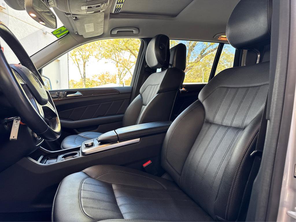 Used 2015 Mercedes-Benz GL 450 4MATIC w/ Appearance Package image 9