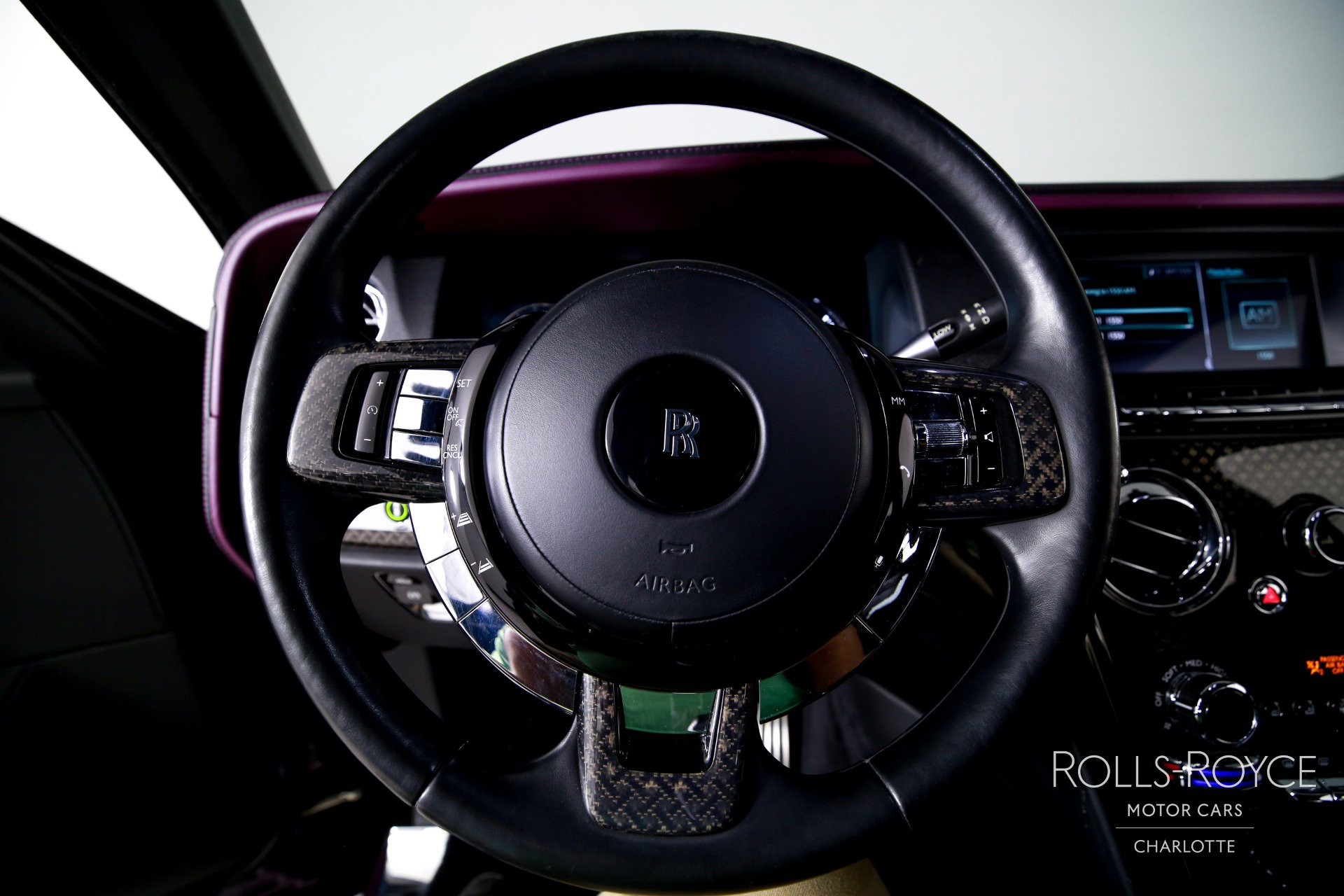 Used 2020 Rolls-Royce Cullinan Black Badge image 15